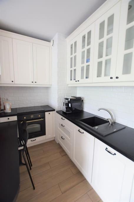 Apartament Z Podziemnym Parkingiem Ulica Wroclawska Краков Экстерьер фото